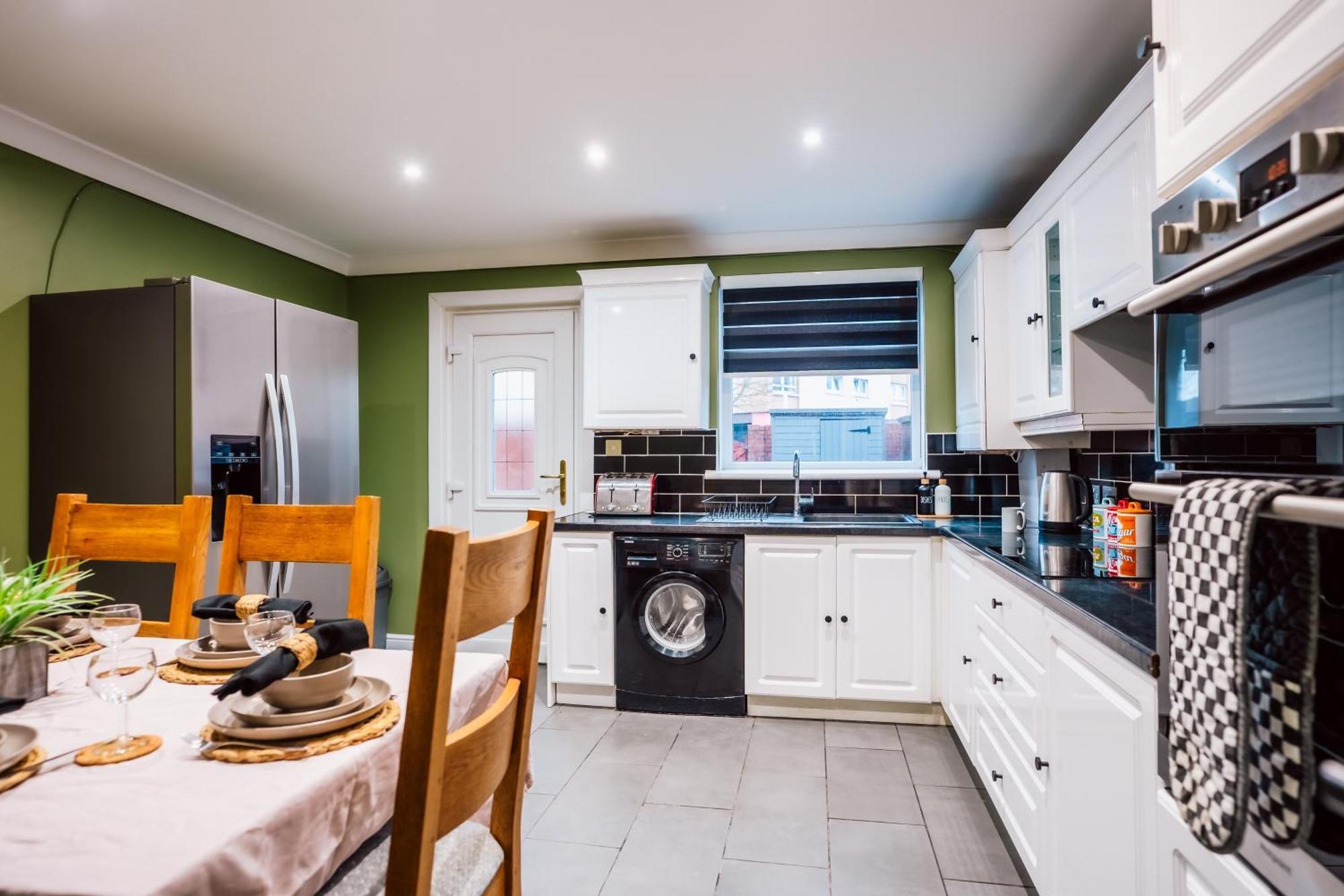 Dalmarnock Stay Glasgow Exterior photo
